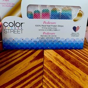 Any Fin Goes Color Street